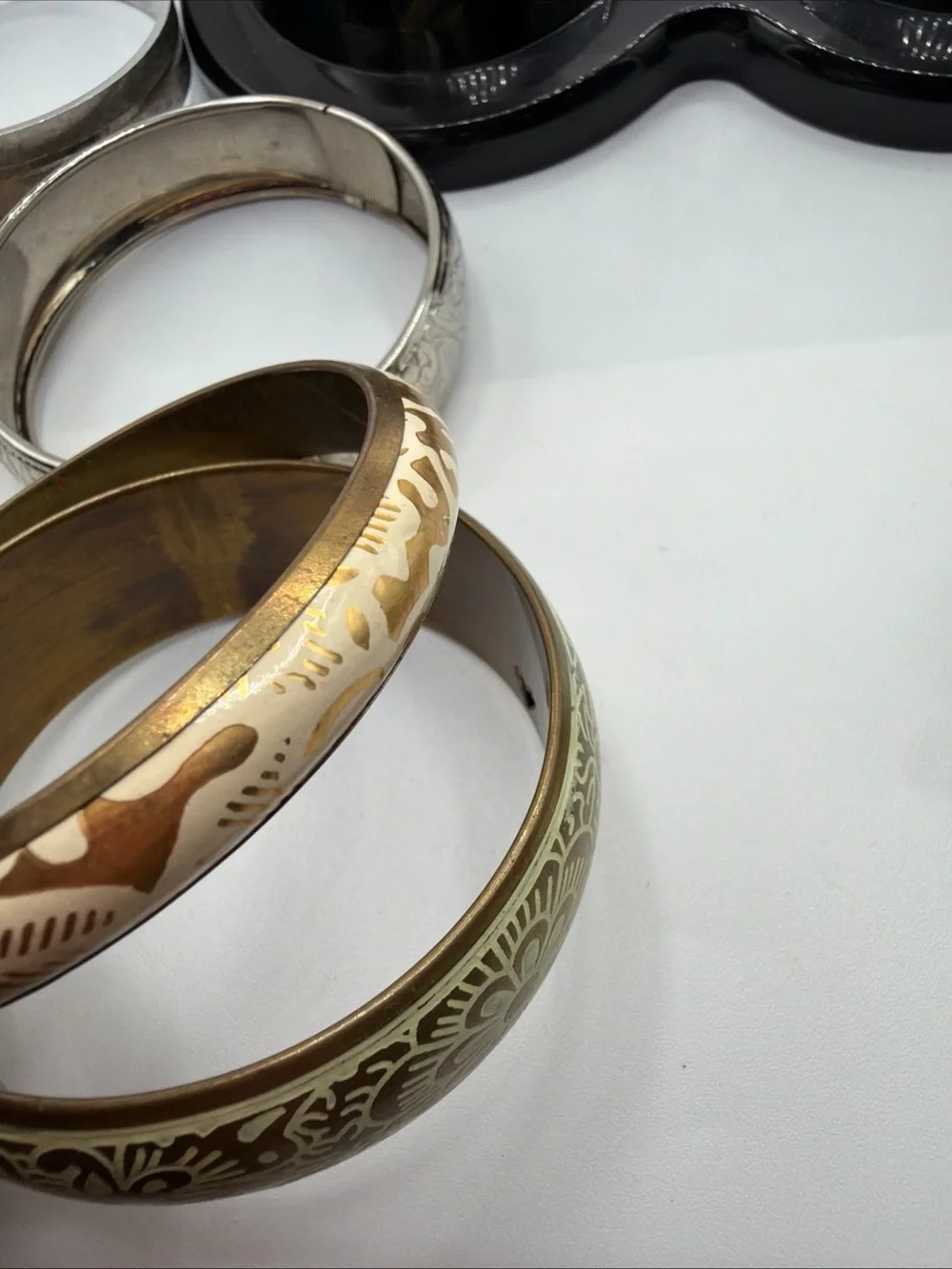 Vintage Chunky Brass, Enamel, Mother Of Pearl 9 Bangle Bracelet Jewelry Lot